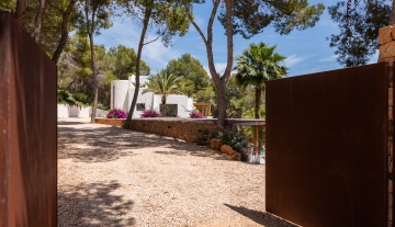 Resa Estates Ibiza for sale villa sea views koop entrance.jpg